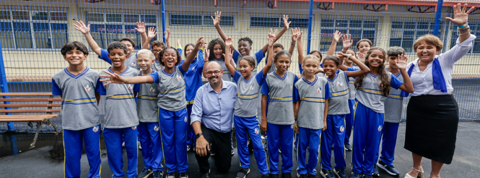 Governo de Minas inaugura nova escola municipal em Coronel Fabriciano com recursos do Mãos Dadas