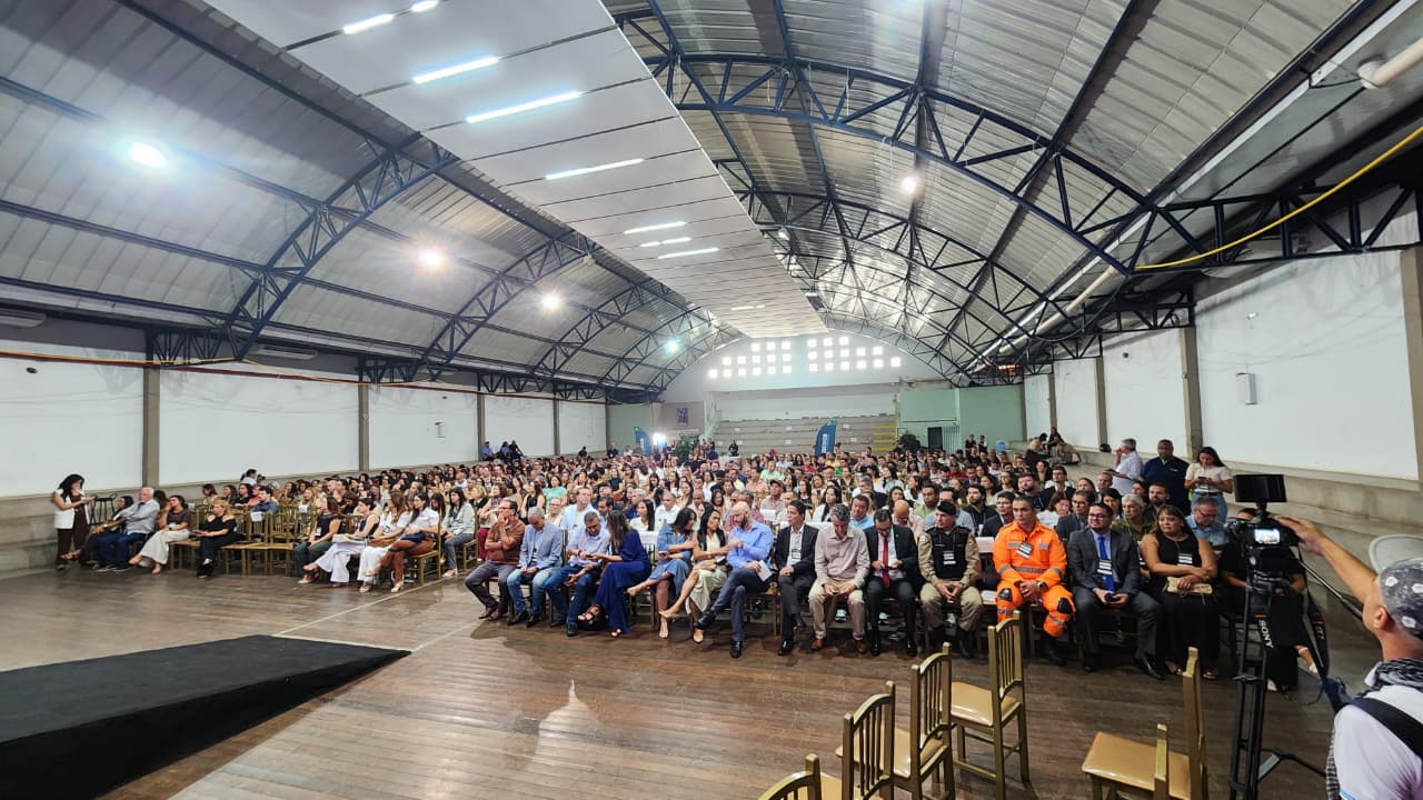 Governo de Minas participa de encontro com lideranças da educação em Caratinga