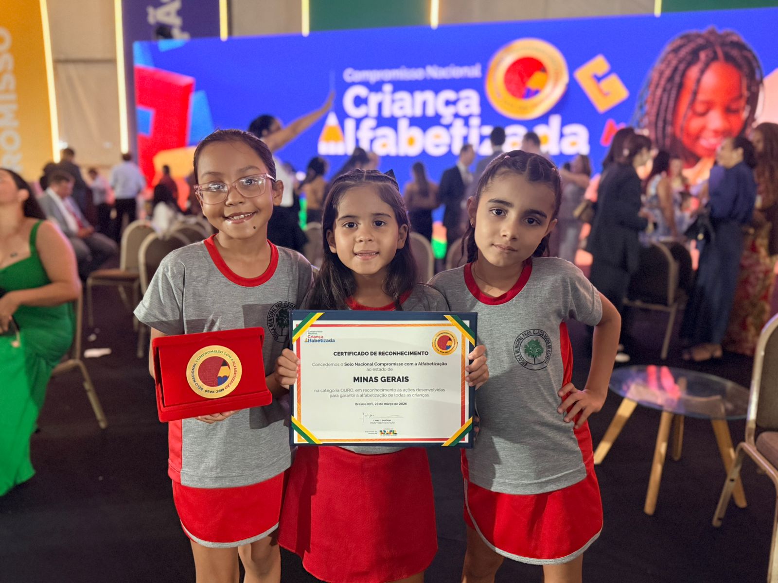 Minas avança na Alfabetização, supera meta e lidera ranking de Selos Ouro no Brasil