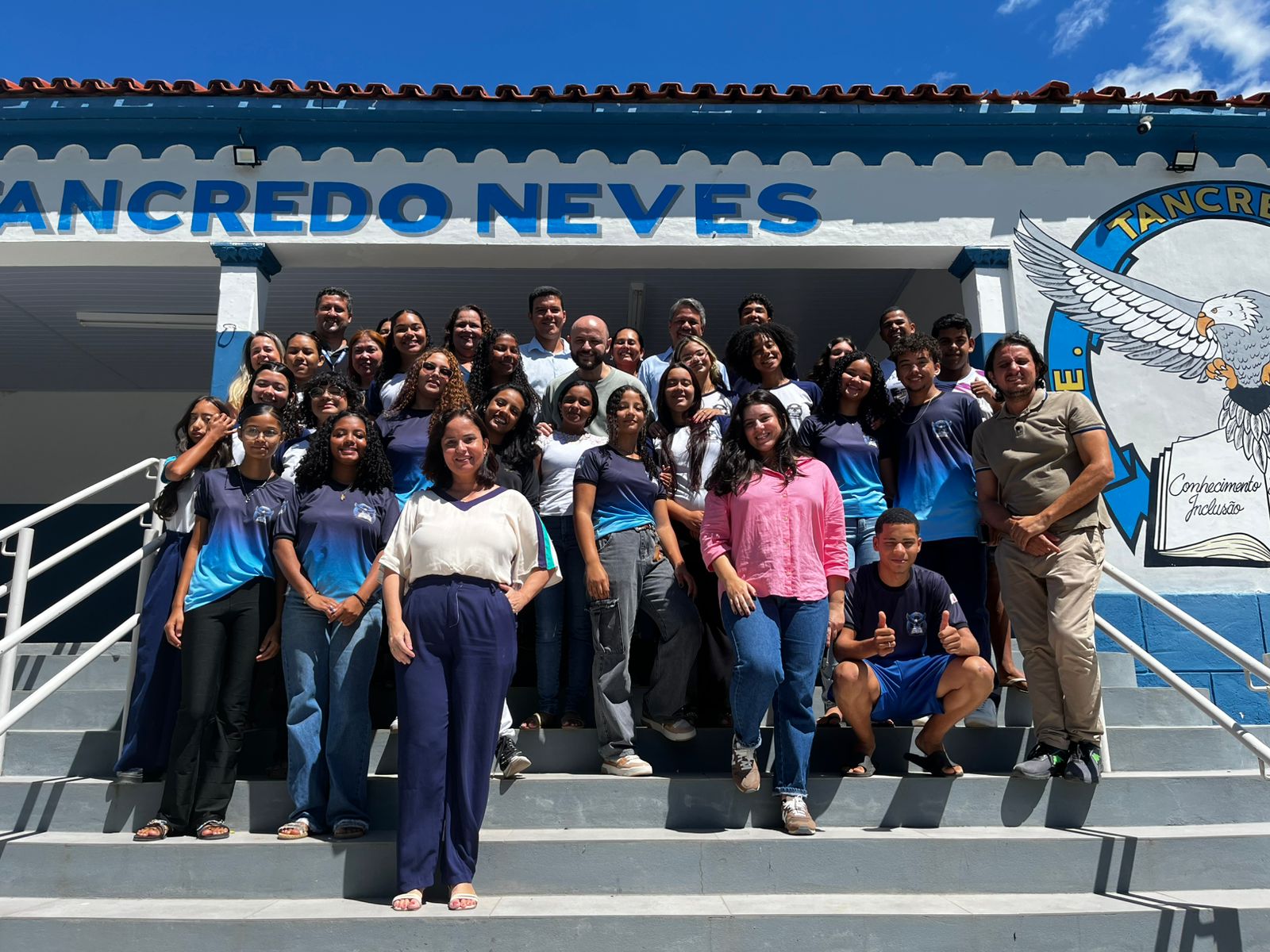 SEE/MG acompanha de perto rotina de escolas estaduais durante visitas em Almenara