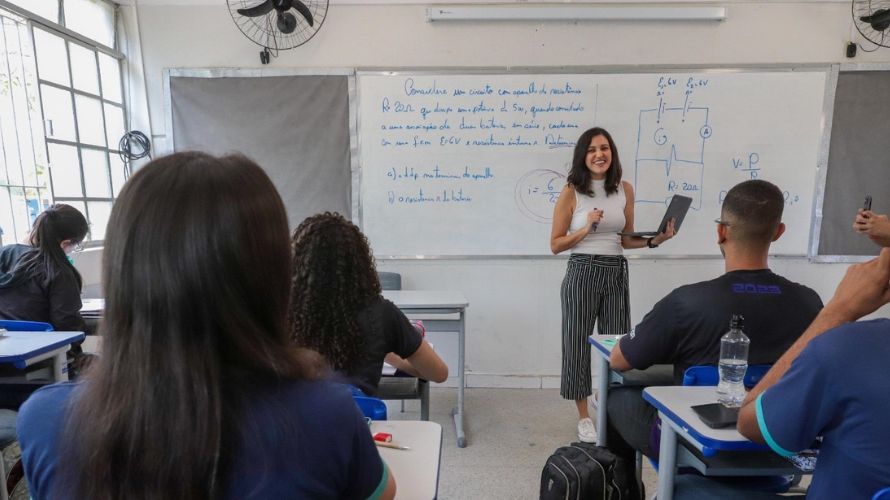 Governo de Minas anuncia resultado definitivo e homologação de carreiras do Concurso Público da Educação