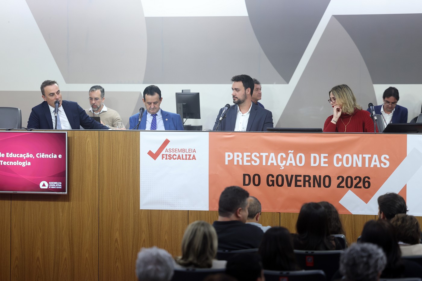 Educação de Minas apresenta avanços em infraestrutura, aprendizagem e valorização dos servidores durante Assembleia Fiscaliza