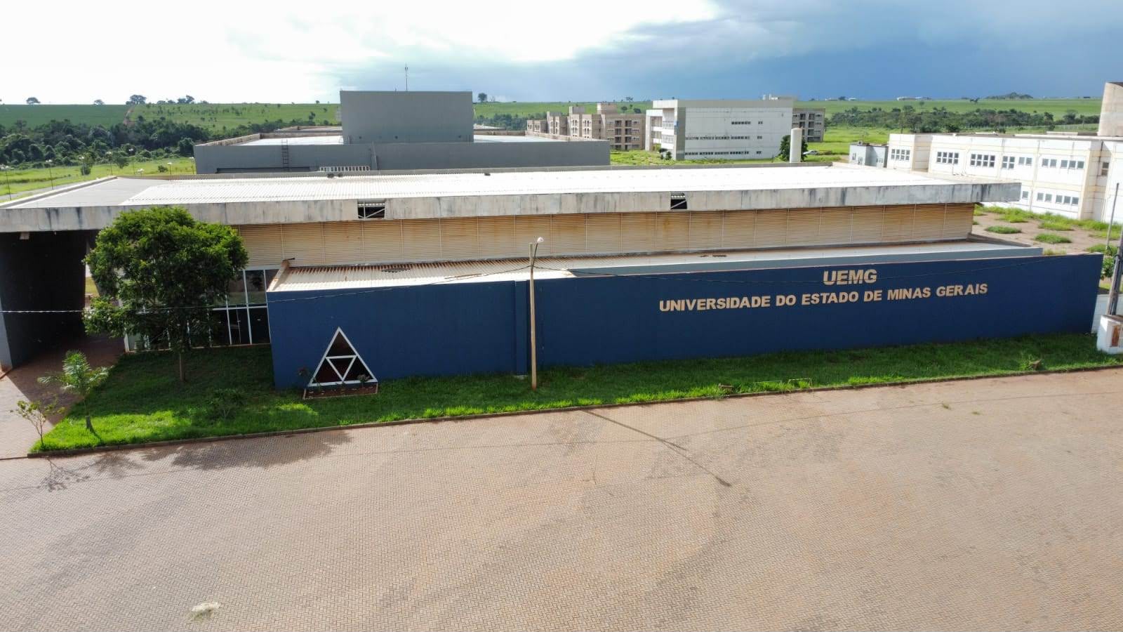 Governo de Minas projeta R$ 34 milhões para reconstrução de instituições de ensino na Zona da Mata após temporais